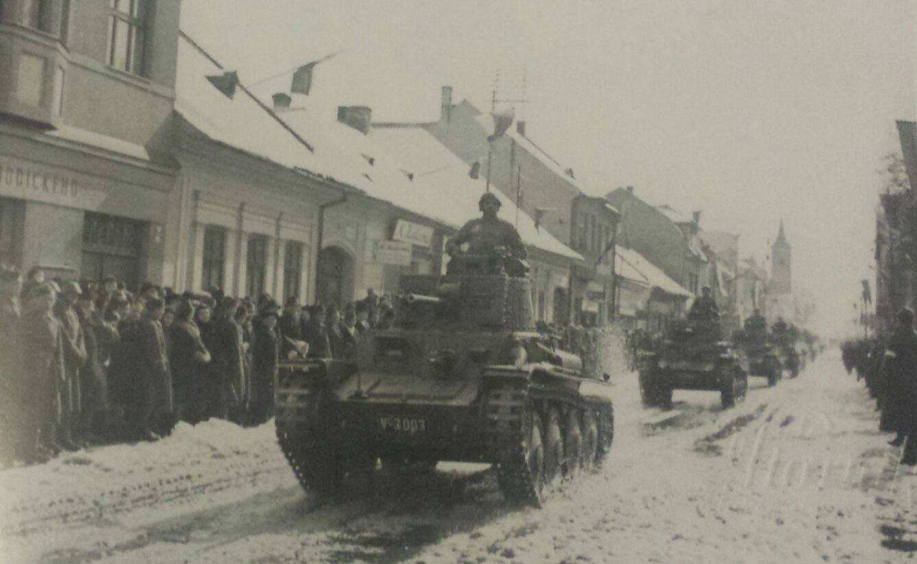 Prehliadka 2 roty pluku útočnej vozby, tanky Lt Vz.38, 14.3.1944